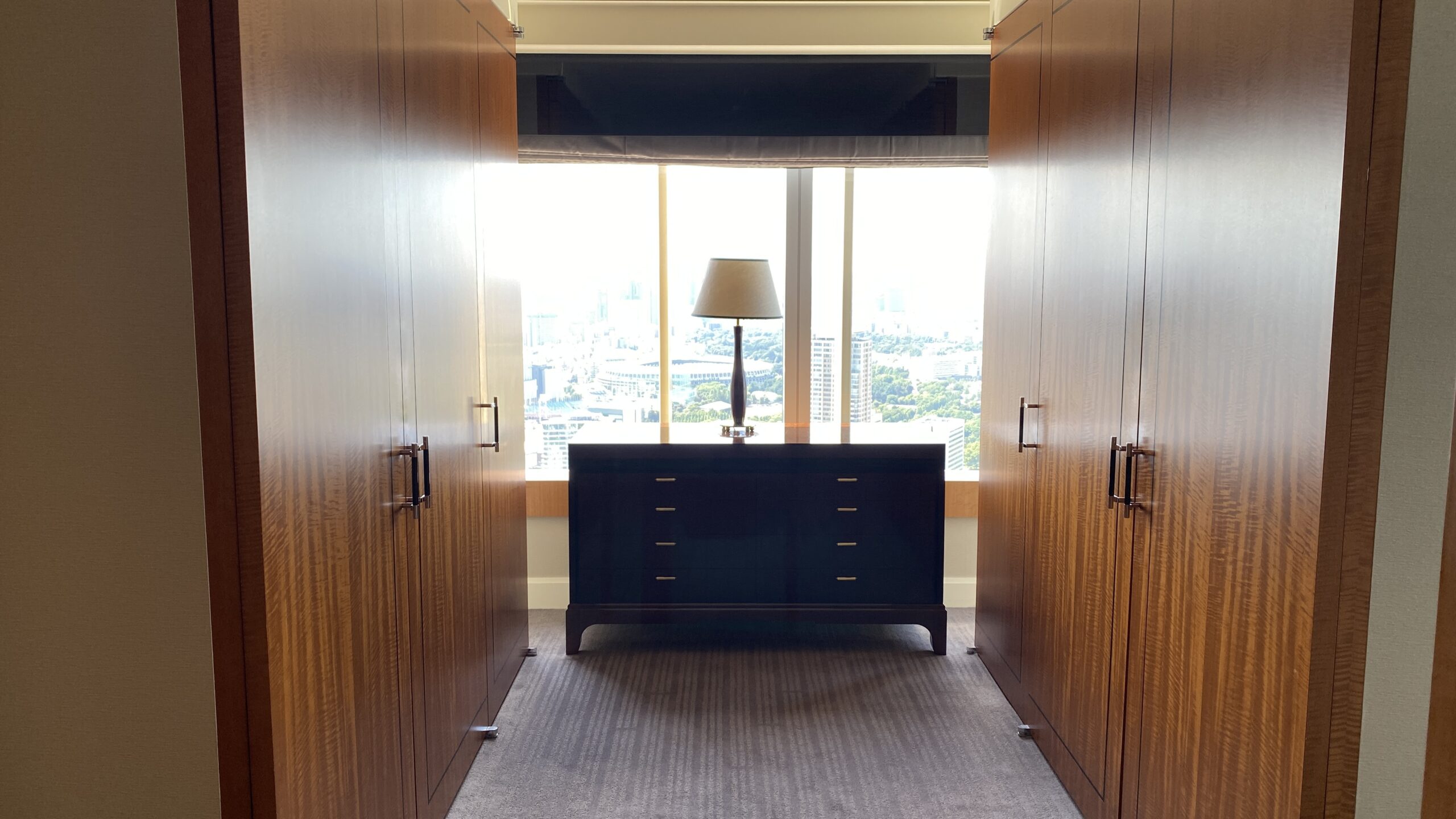 高級ホテルって誰が泊まるの？客層は？